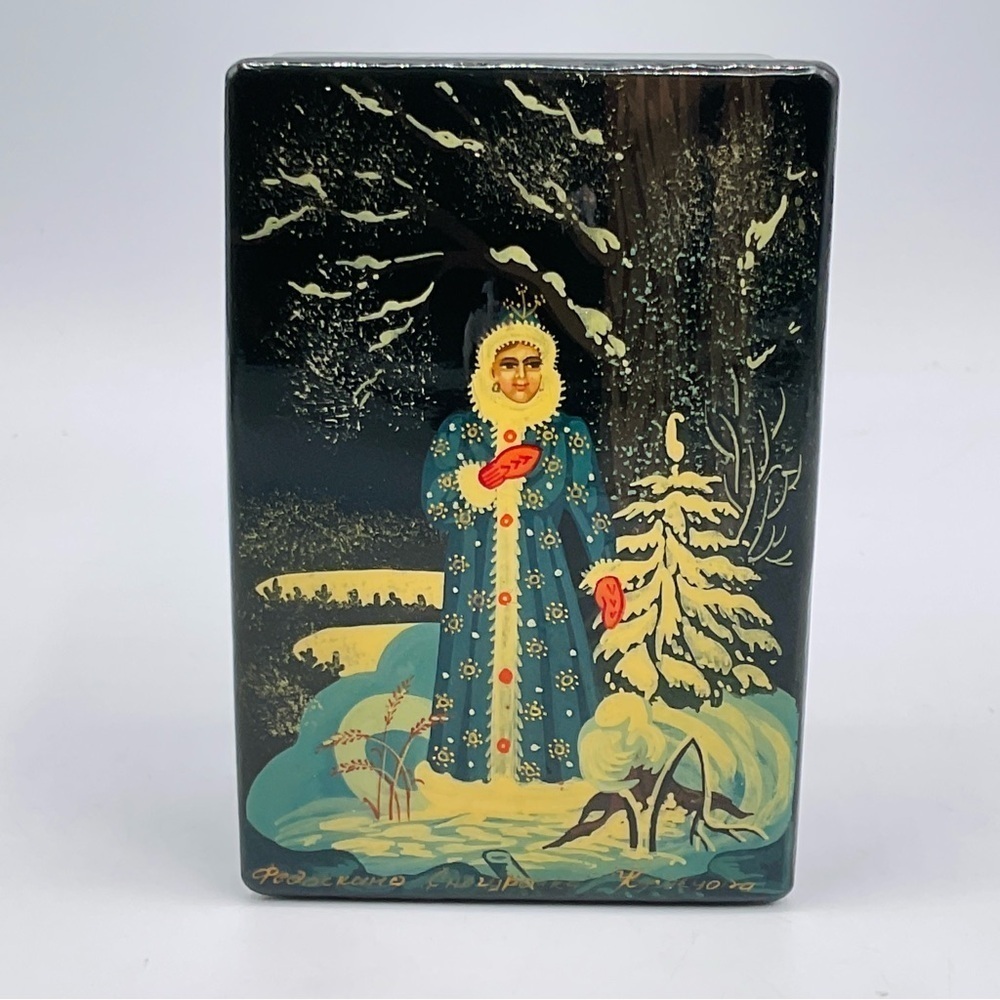 Vintage Russian Lacquer Jewelry Box FEDOSKINO Snow Maiden Artist Kuznetsova Blac